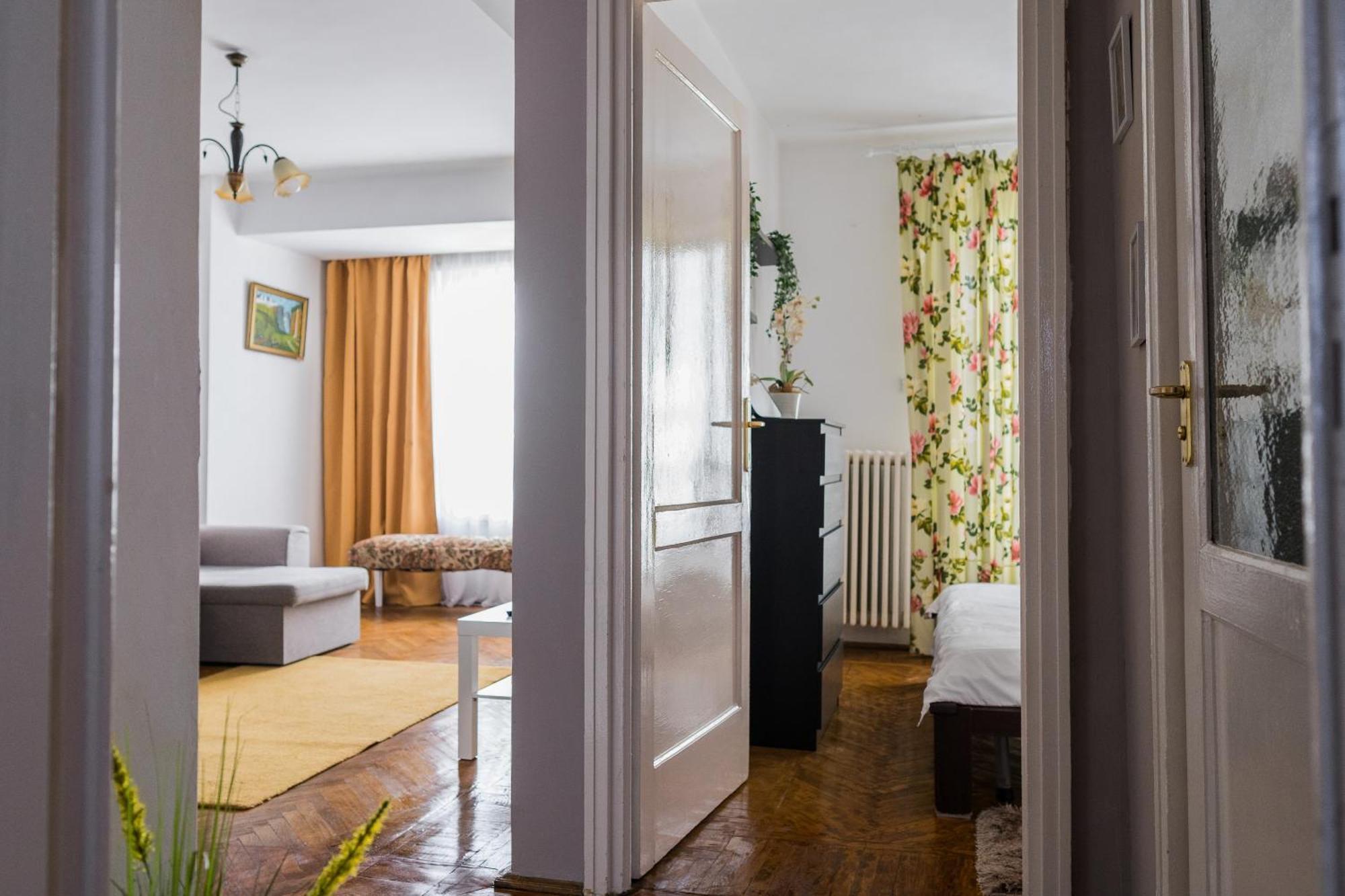 Opia Apartments - Old Town Bucharest Exterior photo